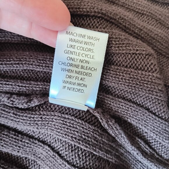 Brown Cardigan Size XL - Picture 7 of 11